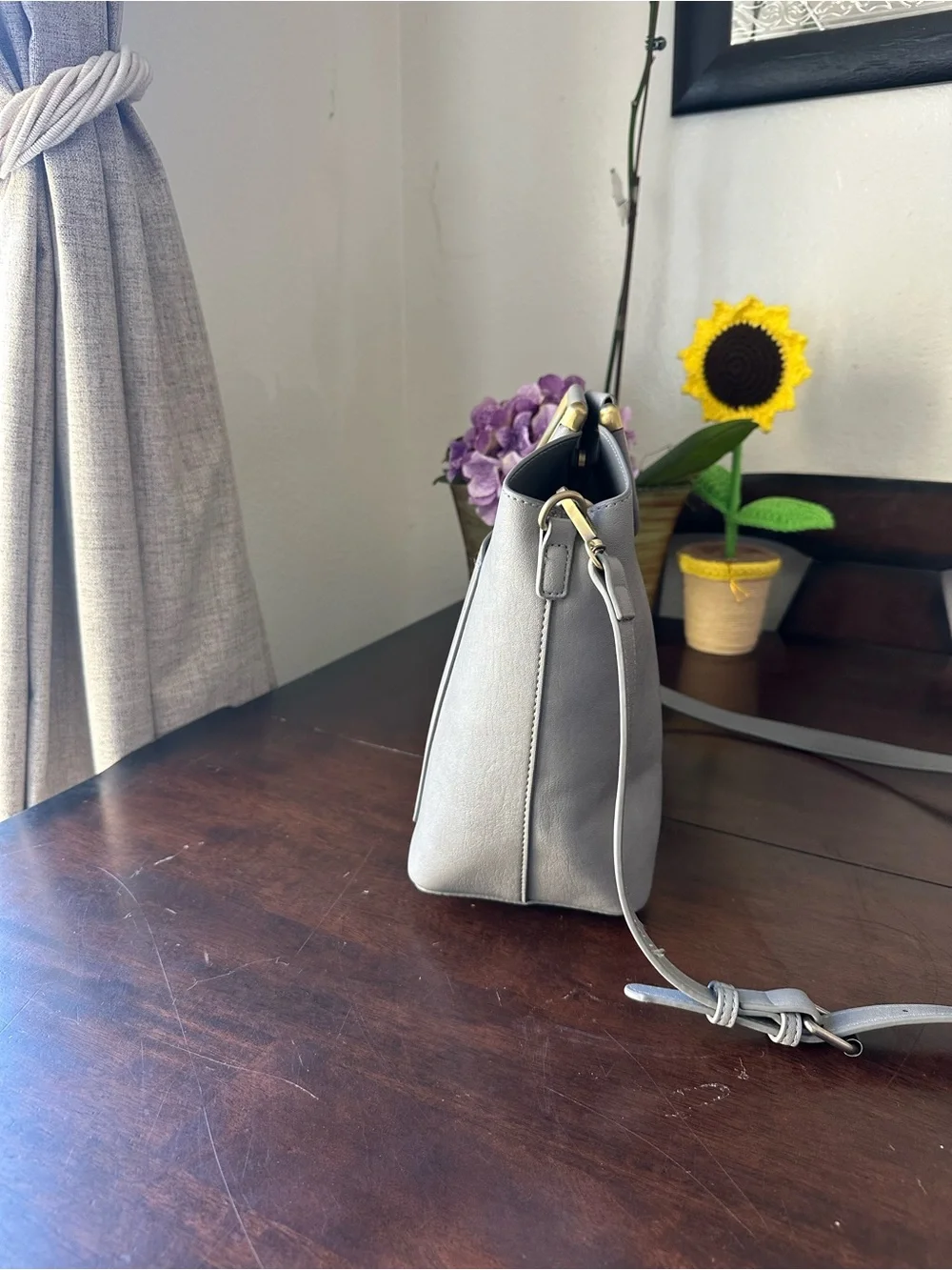 Antik Kraft Light Gray Crossbody Bag with Gold Handle